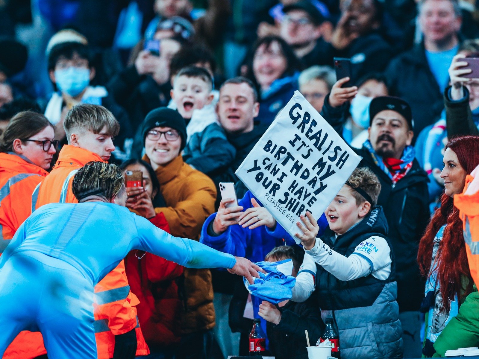 一位不愿透 一位不愿透