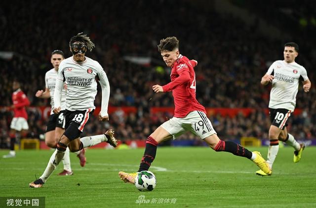 球迷们期盼 球迷们期盼